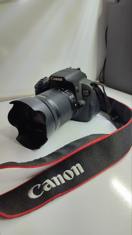 دوربین دیجیتال کانن مدل EOS 700D Kit 18-55mm IS STM